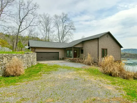 671 Mountain Shores Rd, New Tazewell, TN 37825