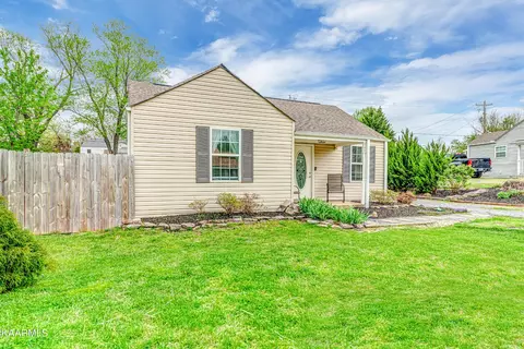 849 Brewster St, Alcoa, TN 37701 photo 3