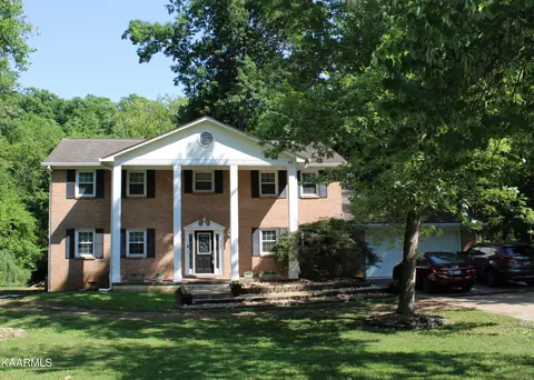 522 Briar Creek Dr, Knoxville, TN 37934