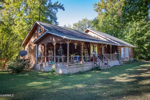 3879 Roan Creek Rd, Lobelville, TN 37097