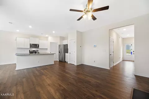 204 Ibis Loop Loop, Oak Ridge, TN 37830 photo 2