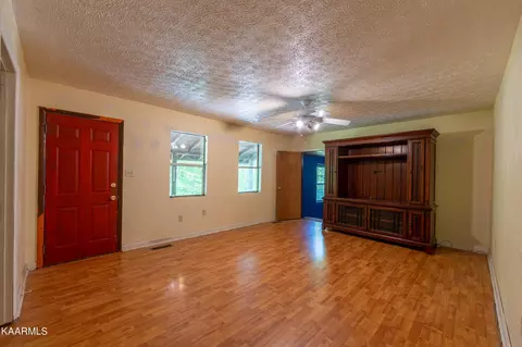 106 Guy Hamby Rd, Lancing, TN 37770 photo 7