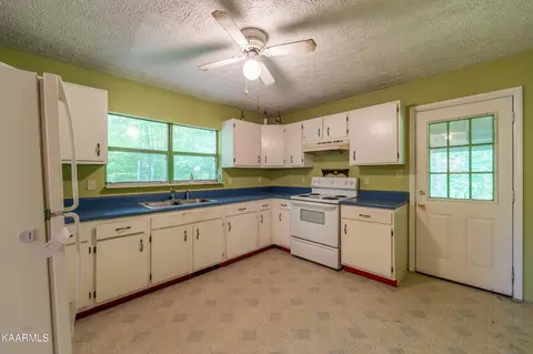 106 Guy Hamby Rd, Lancing, TN 37770 photo 10
