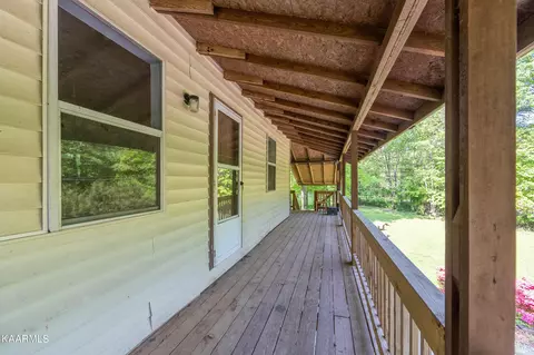 106 Guy Hamby Rd, Lancing, TN 37770 photo 3