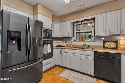 7209 Della Dr, Powell, TN 37849 photo 5