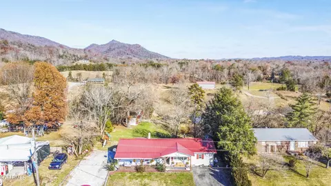 2535 Fodderstack Mountain Loop, Greeneville, TN 37745 photo 6