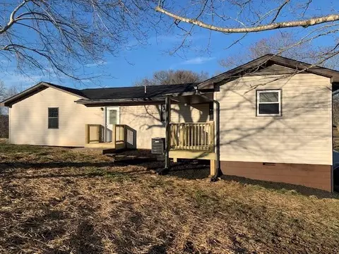 467 Wallace Rd, Luttrell, TN 37779 photo 2