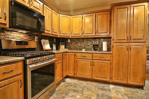 385 Eli Ln, Oneida, TN 37841 photo 10