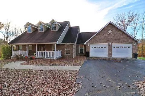 385 Eli Ln, Oneida, TN 37841 photo 2