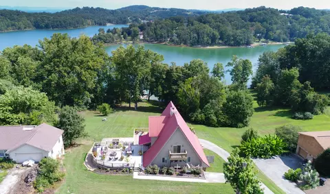 1826 Wilderness Dr, Talbott, TN 37877 photo 1