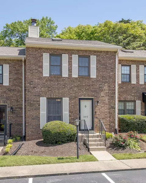 202 Thistle Ln, Hermitage, TN 37076