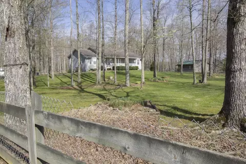 2031 Fed Phillips Rd, Oneida, TN 37841 photo 6