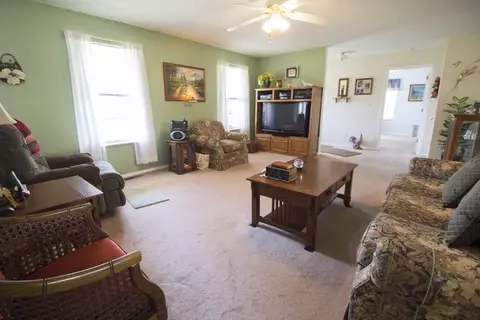 2031 Fed Phillips Rd, Oneida, TN 37841 photo 8