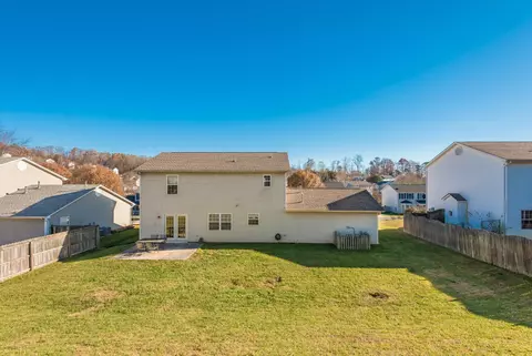 209 Nicely Tr, Powell, TN 37849 photo 4
