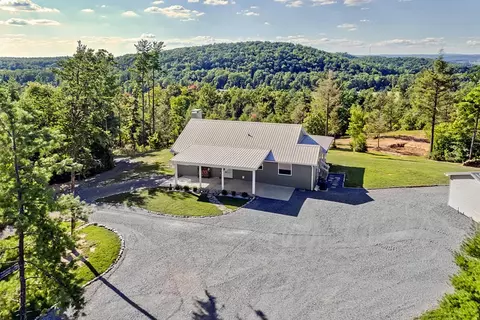 3 Davis Ln, Chuckey, TN 37641 photo 2