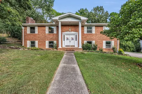 3631 Glen Oaks Dr, Chattanooga, TN 37412