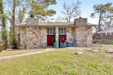 3990 Arbor Place Ln, Chattanooga, TN 37416