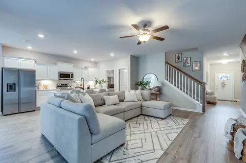 265 Thorpe Dr, Spring Hill, TN 37174 photo 8