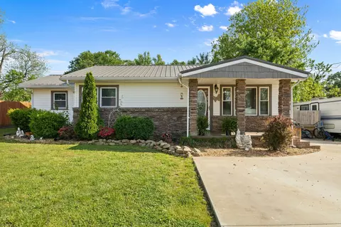 109 E Market St, Decherd, TN 37324