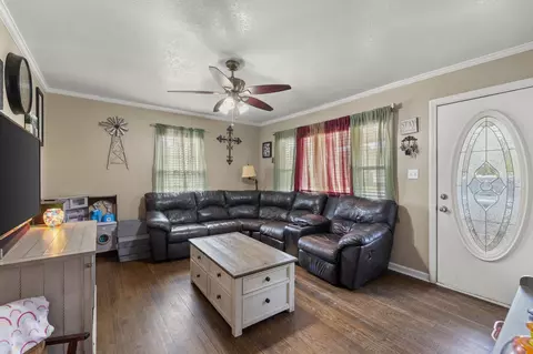 109 E Market St, Decherd, TN 37324 photo 5