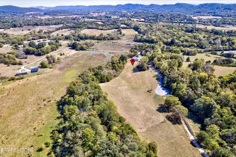 2 Stansberry Dr, New Market, TN 37820