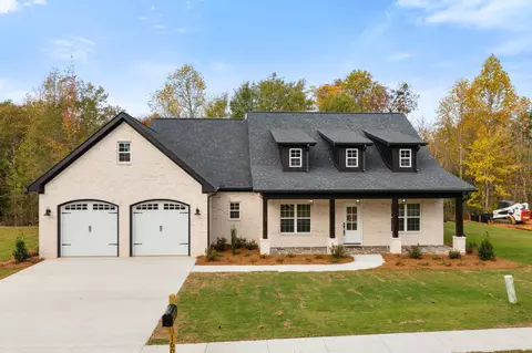 160 W Madison St, Chatsworth, GA 30705
