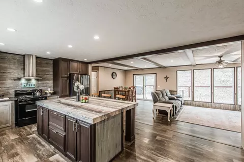 1791 New Harmony Rd, Hartsville, TN 37074