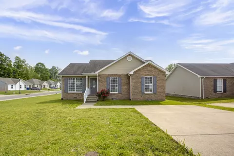 772 Shelby Lynn Dr, Springfield, TN 37172