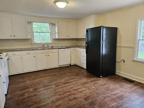 911 Leaf Ave, Murfreesboro, TN 37130 photo 6