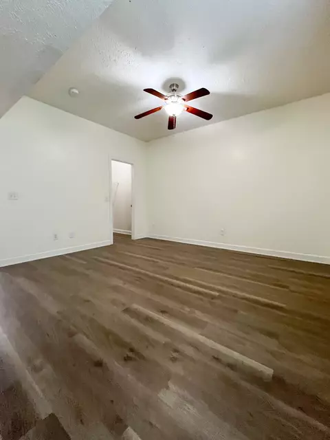 Living - 912 Cabernet Trl, Antioch, TN 37013 photo 2 of 2