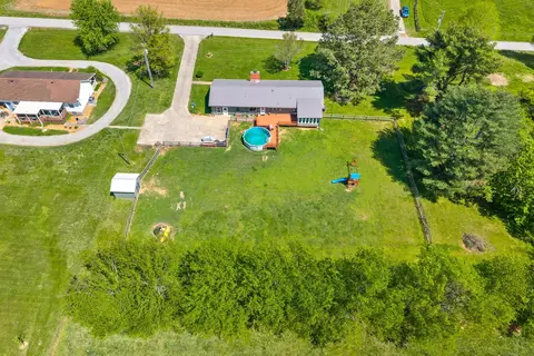 View/Area - 558 Bumpus Rd, Cunningham, TN 37052 photo 5 of 6