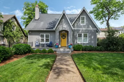 2004 Natchez Trce, Nashville, TN 37212