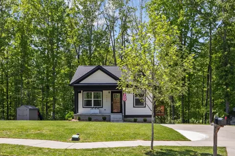 7820 Willow Crest Dr, Fairview, TN 37062