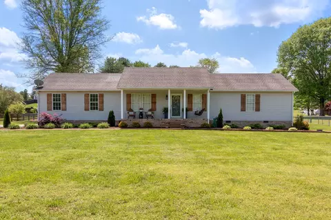 419 Lake Cir, Columbia, TN 38401