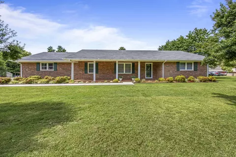 101 Iris St, Decherd, TN 37324 photo 3