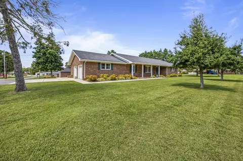 101 Iris St, Decherd, TN 37324 photo 2