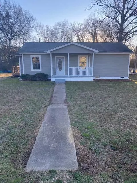 233 Mineral Ave, Rossville, GA 30741