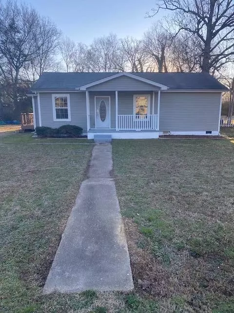 233 Mineral Ave, Rossville, GA 30741