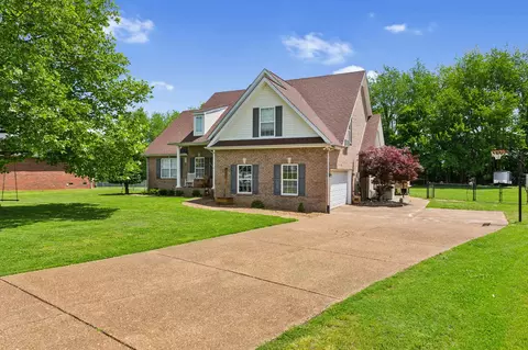 122 Emma Dr, Portland, TN 37148