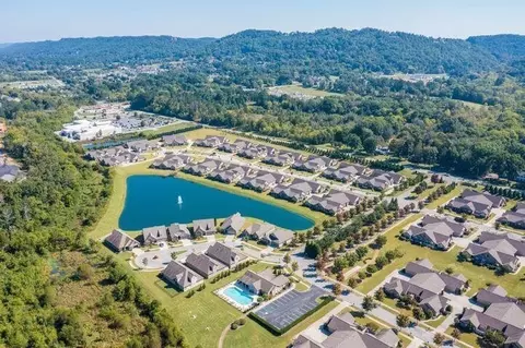 1769 Sedgefield Dr, Ooltewah, TN 37363