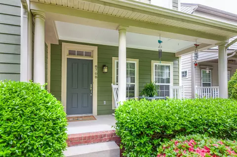8708 Gauphin Pl, Nashville, TN 37211