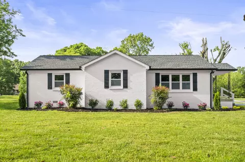3019 Lights Chapel Rd, Greenbrier, TN 37073