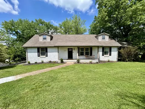 2038 Nora Ln, Hermitage, TN 37076