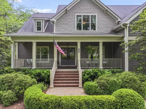 140 Blackberry Ln, Murfreesboro, TN 37130