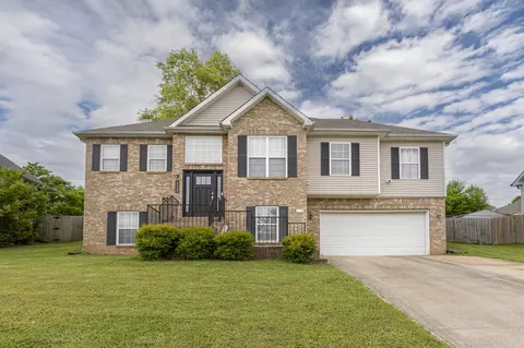 1137 Stillwood Dr, Clarksville, TN 37042