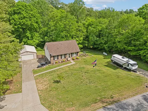 2339 Seven Mile Ferry Rd, Clarksville, TN 37040