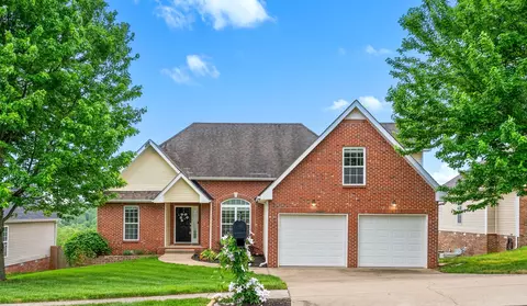 3277 Timberdale Dr, Clarksville, TN 37042