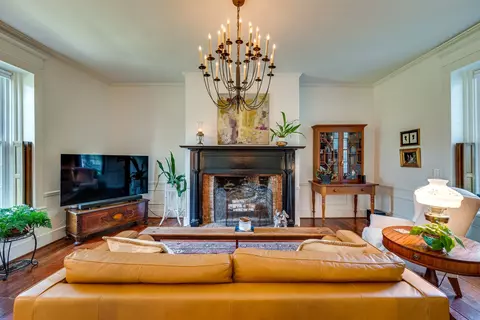 1324 Barnes Rd, Antioch, TN 37013