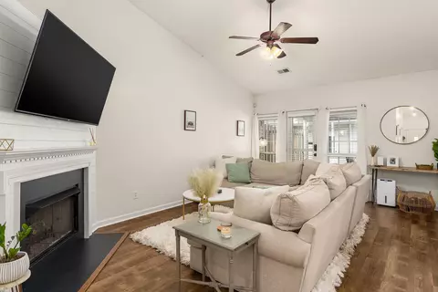 3911 Dodson Chapel Rd #2, Hermitage, TN 37076