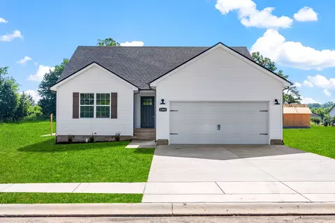 1569 Fredrick Dr, Clarksville, TN 37042